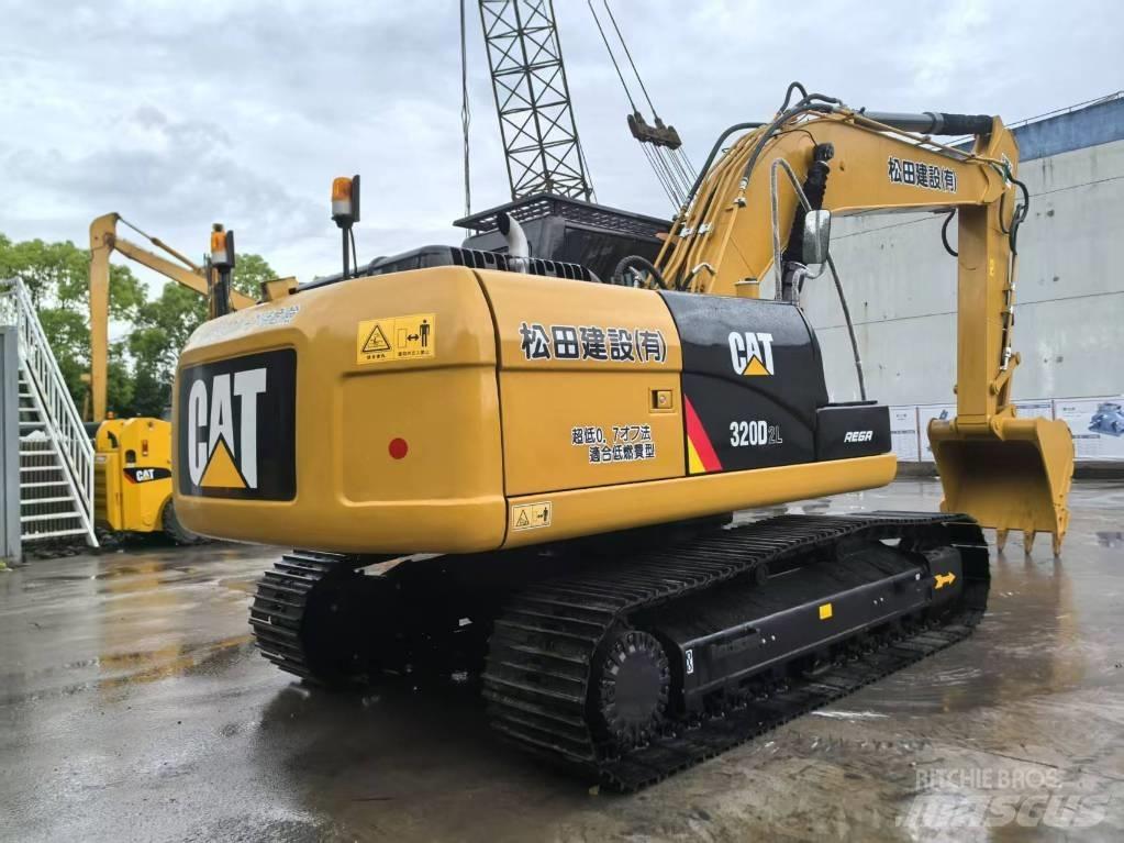 CAT 320D2 Escavatori medi 7t - 12t