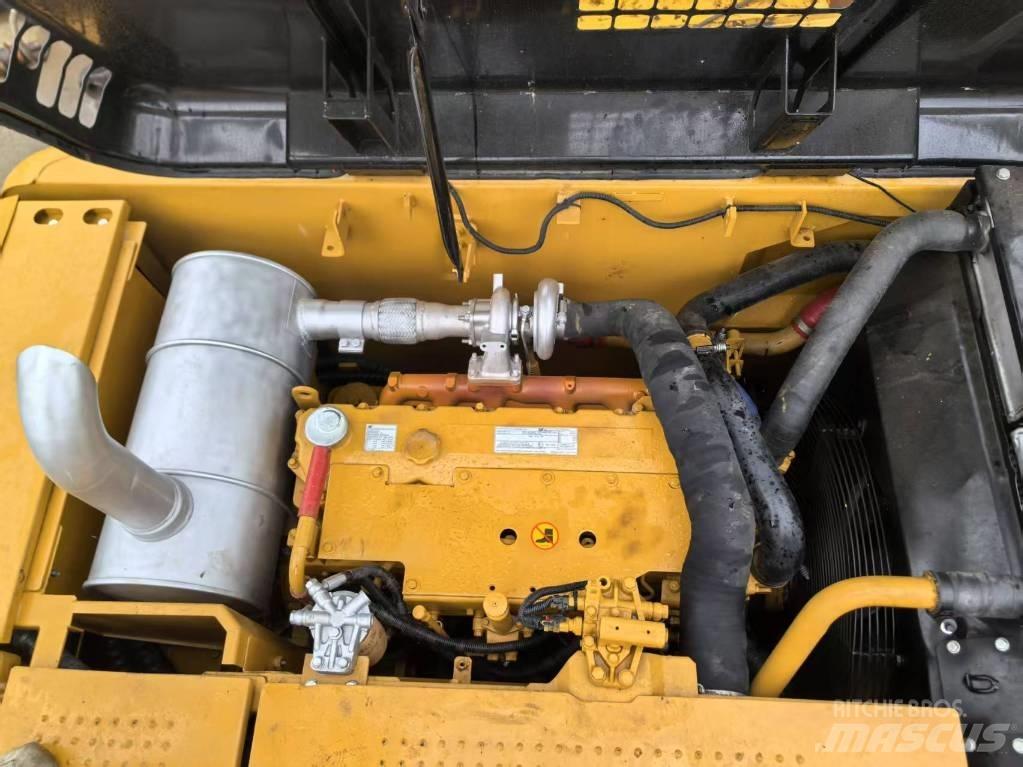 CAT 320D2 Escavatori medi 7t - 12t