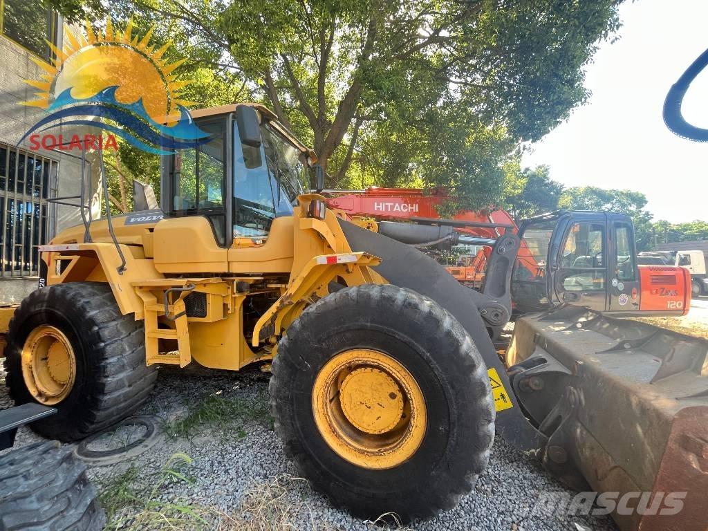 Volvo L 120 F Pale gommate