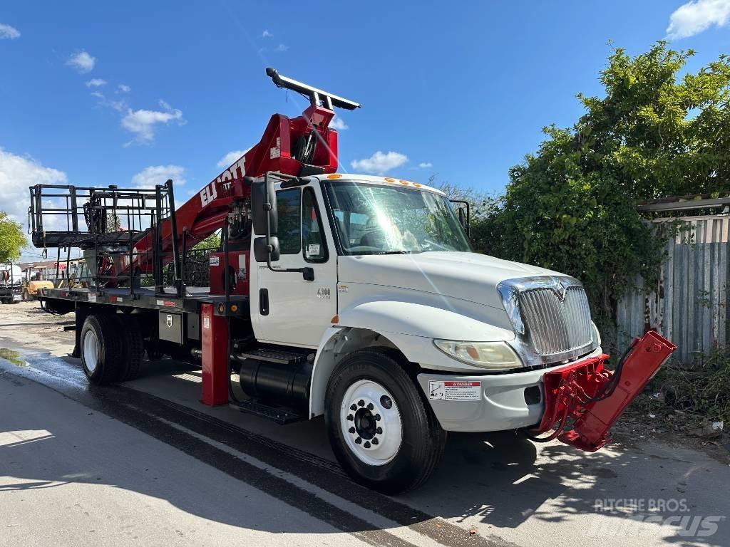 International 4300 Camion con sponde ribaltabili