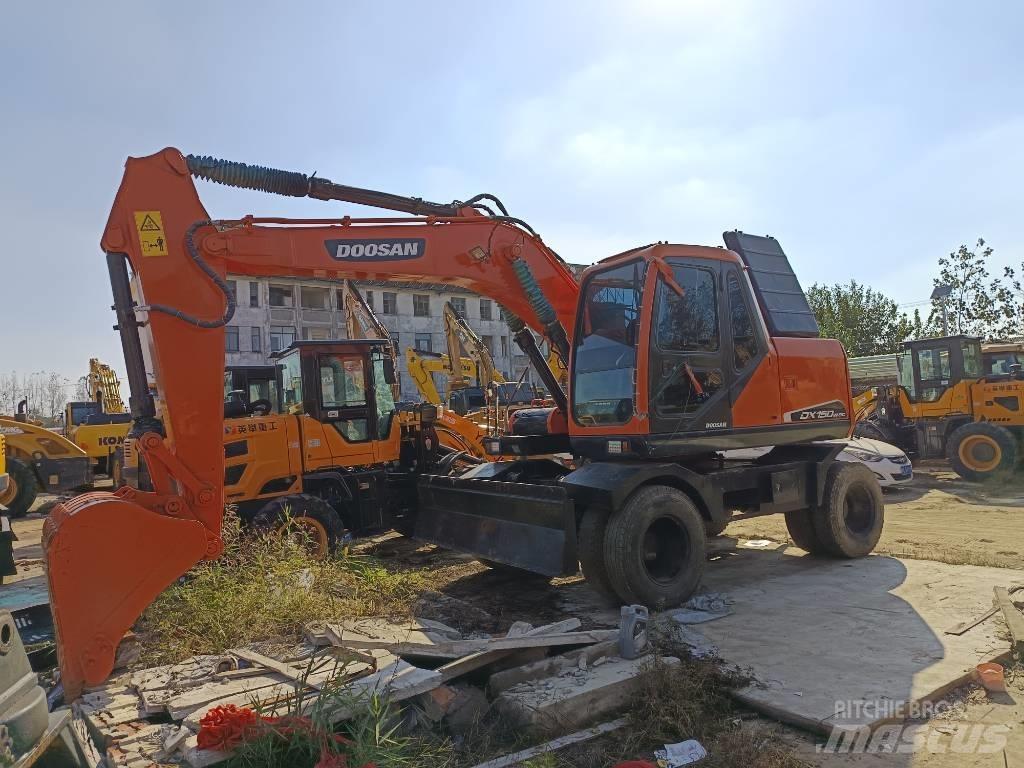 Doosan DH 150 W-7 Escavatori gommati
