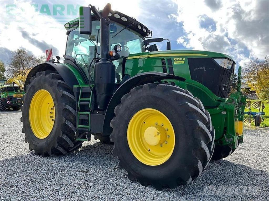 John Deere 6250r Trattori