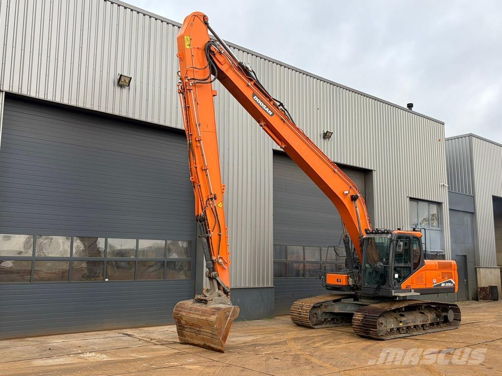 Doosan DX225LC-7 Escavatori cingolati