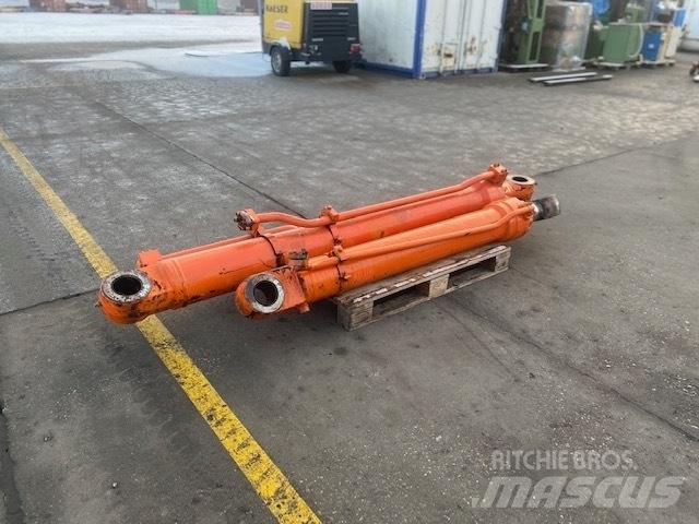 Fiat-Hitachi FH 450 Componenti idrauliche