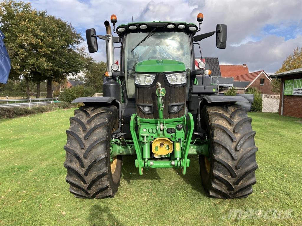 John Deere 6215R Trattori