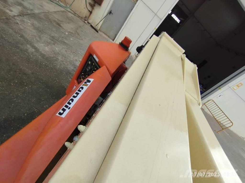 JLG E 400 AJPN Piattaforme a braccio articolato
