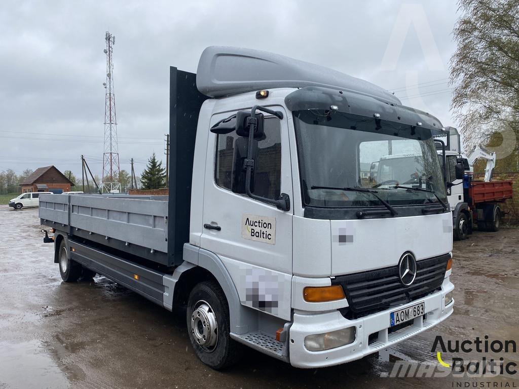 Mercedes-Benz 815 Camion con sponde ribaltabili