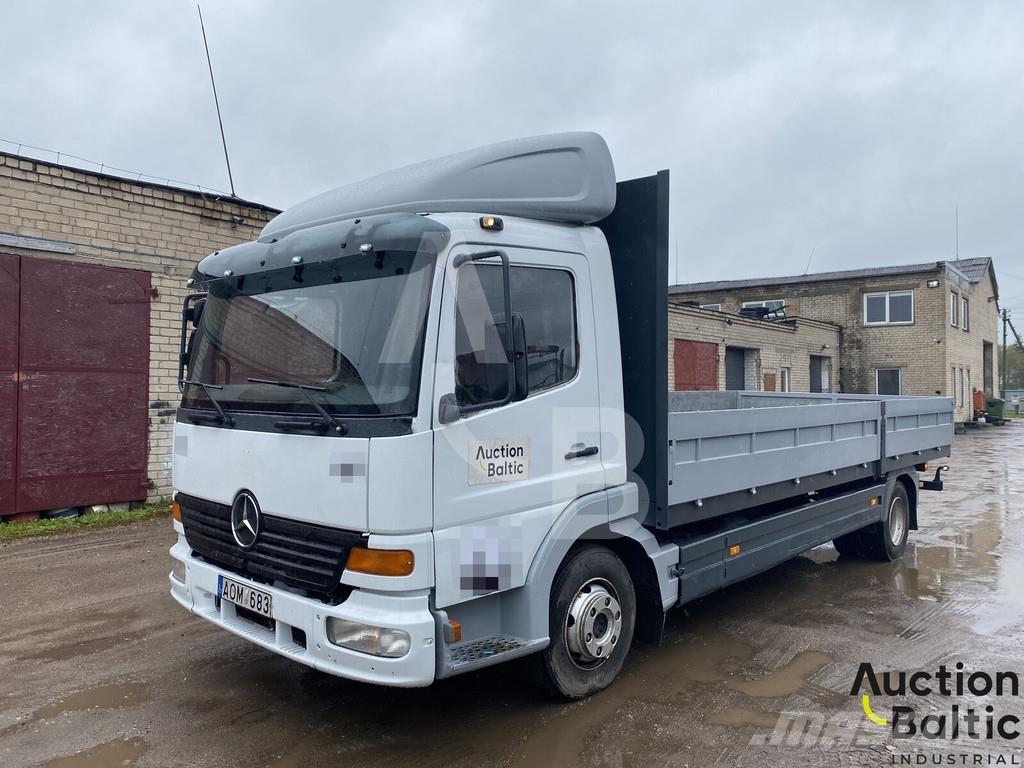 Mercedes-Benz 815 Camion con sponde ribaltabili
