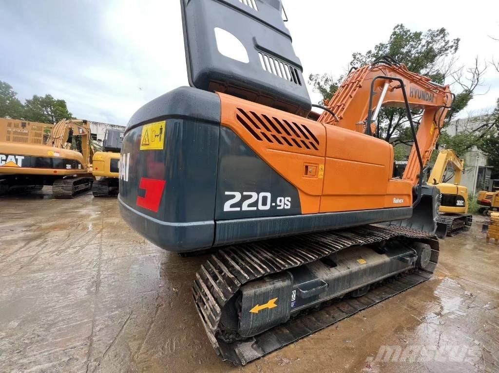 Hyundai 220 LC -9 Escavatori cingolati