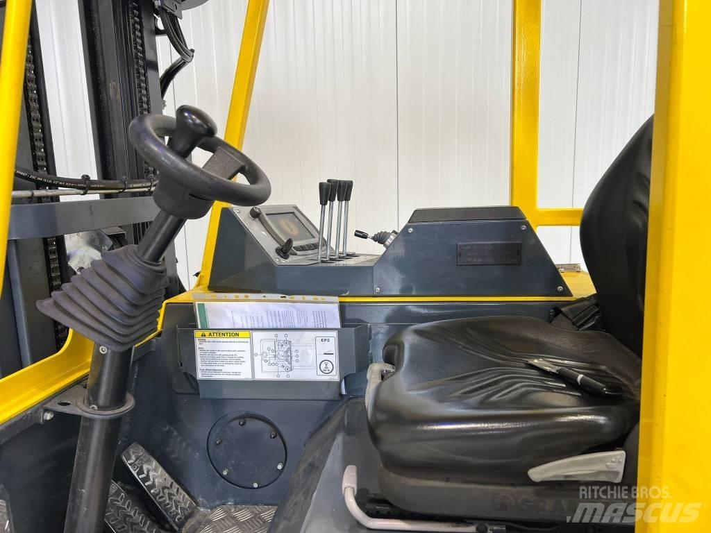 Combilift CBE3000 Carrello elevatore retrattile a 4 vie