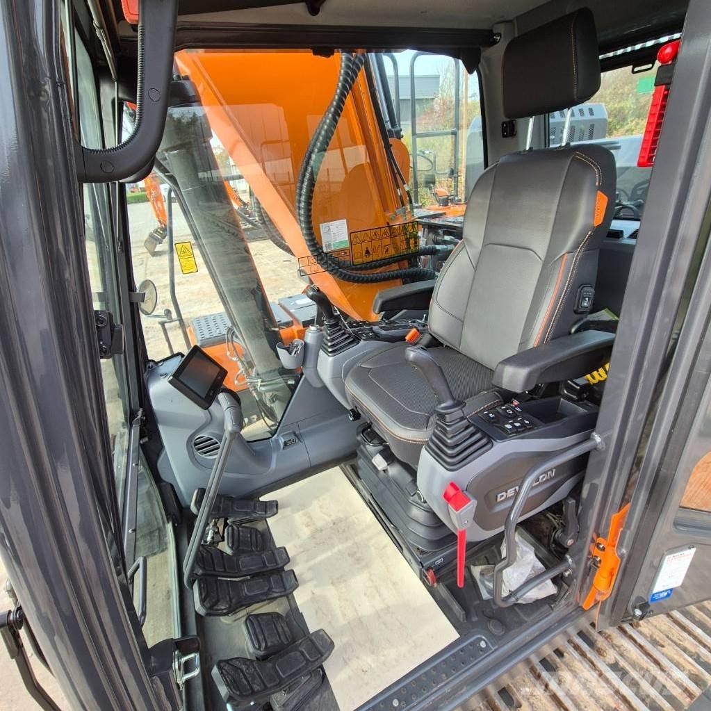 Doosan DX235LC-7 Escavatori cingolati