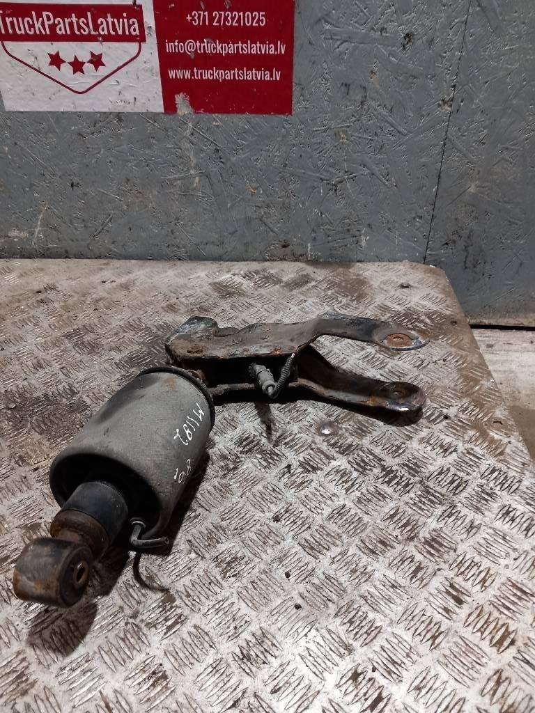MAN TGX  81618516030 Cabine e interni