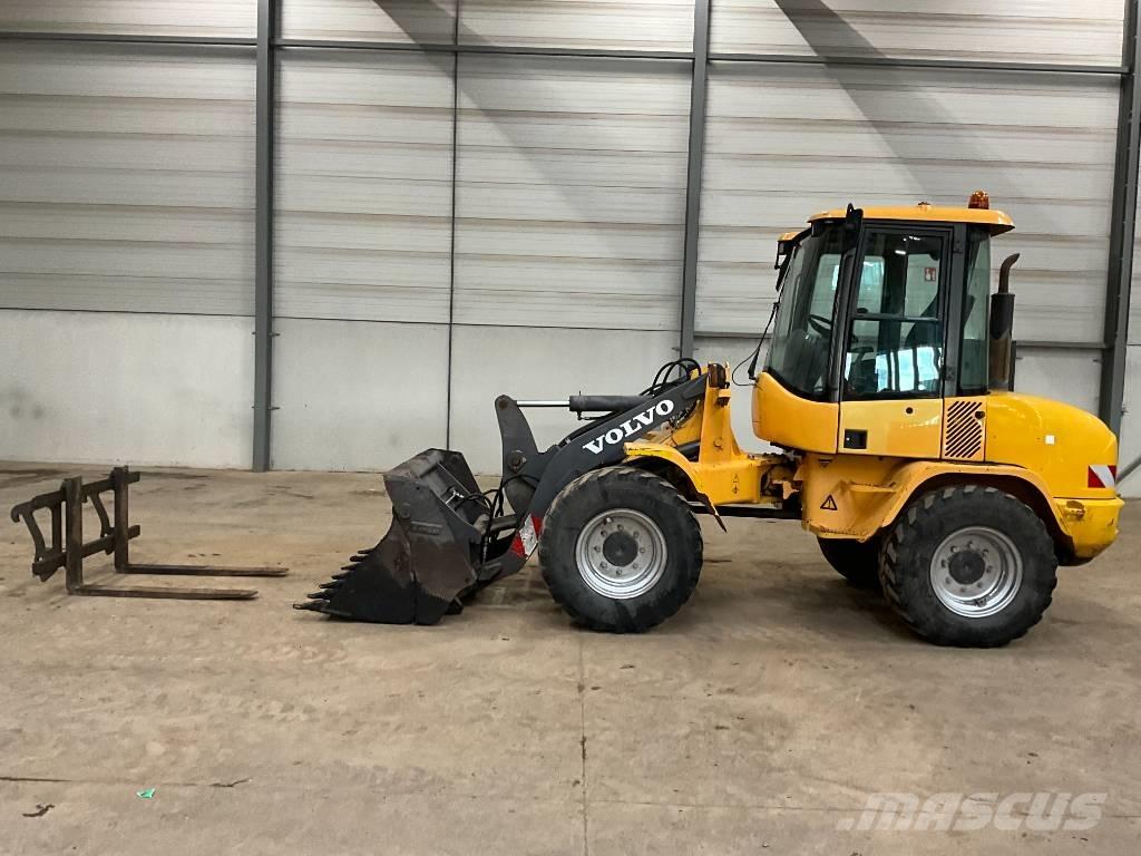 Volvo L 30 B - Z/X Pale gommate