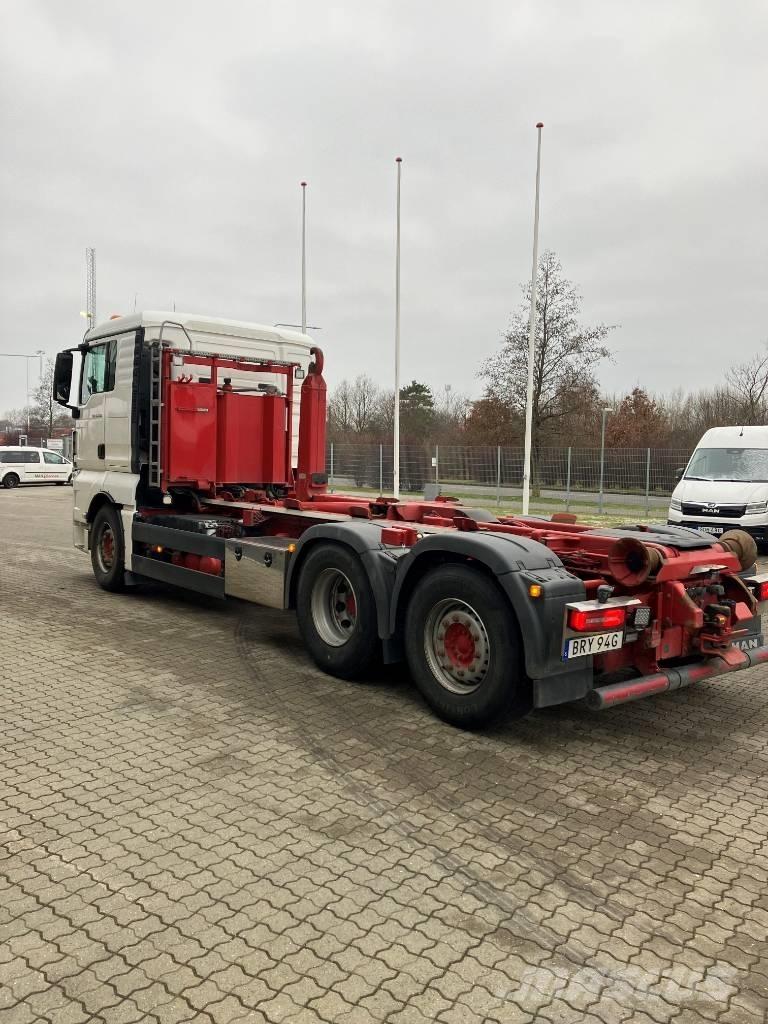 MAN TGX 26.500 6X2 Camion con gancio di sollevamento