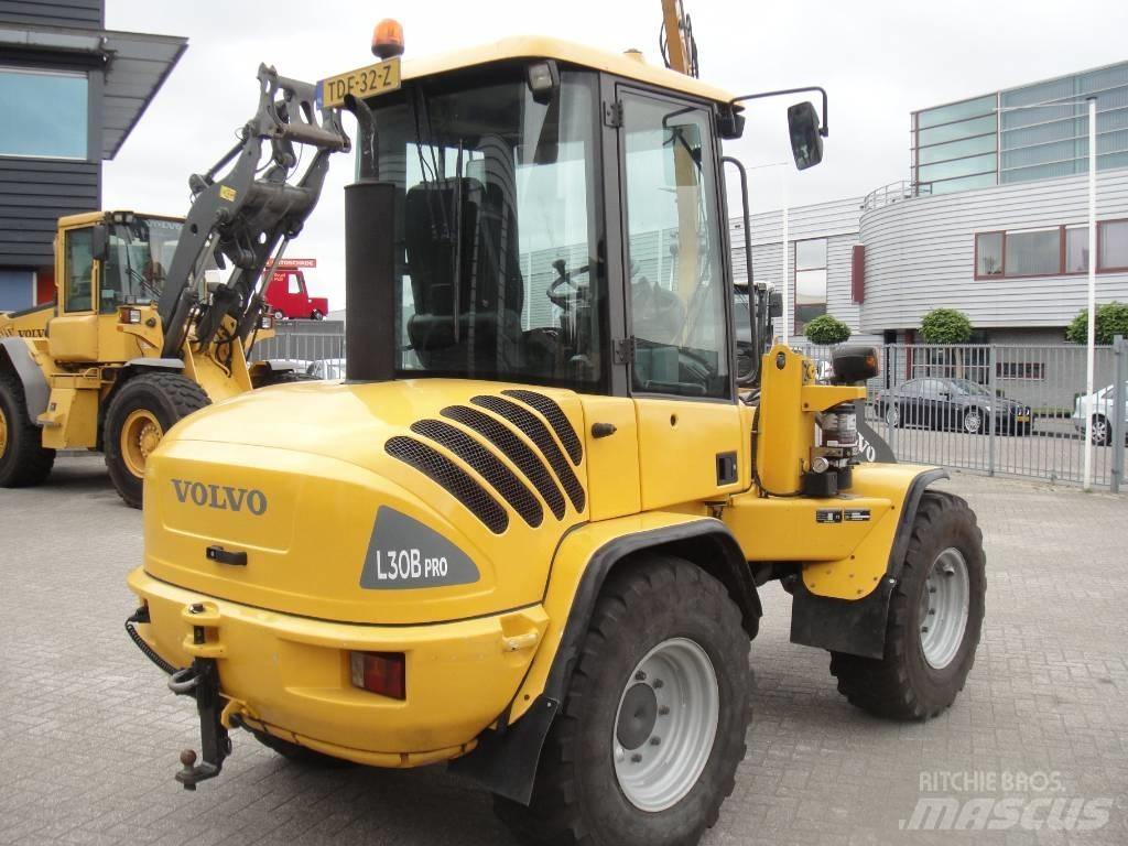 Volvo L 30 B Pale gommate