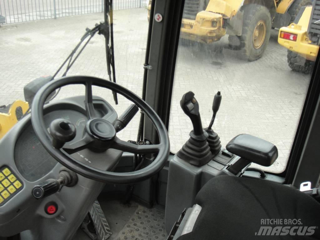 Volvo L 30 B Pale gommate