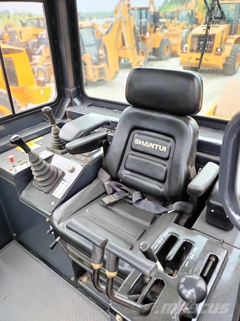 Shantui D22 Dozer cingolati