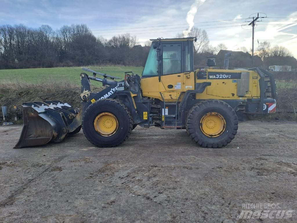Komatsu WA 320 PZ-6 Pale gommate