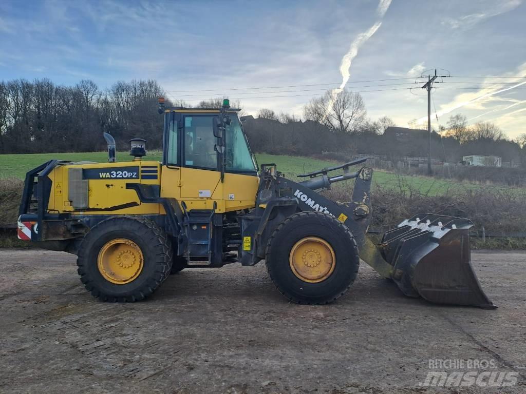 Komatsu WA 320 PZ-6 Pale gommate
