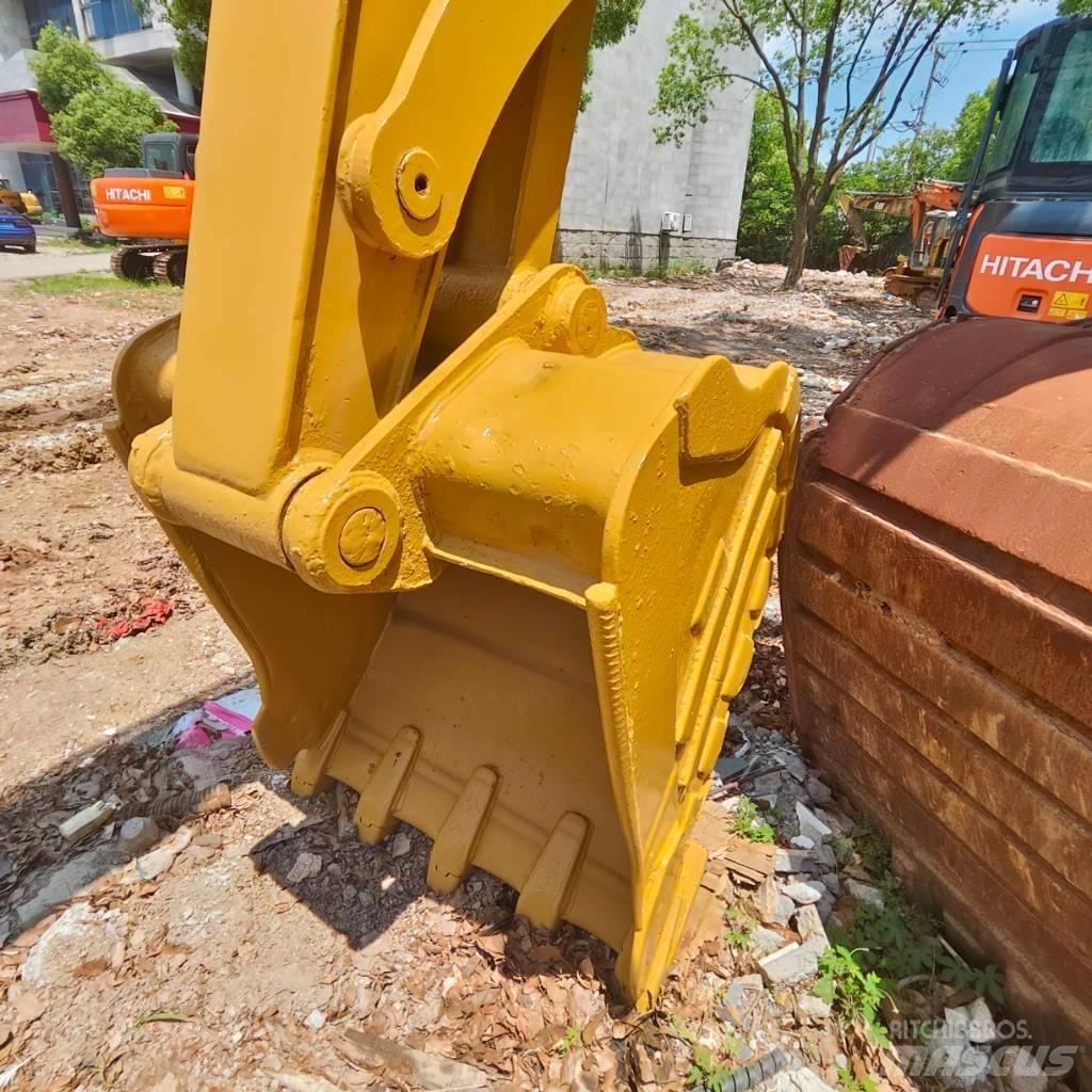 CAT 310 Escavatori cingolati