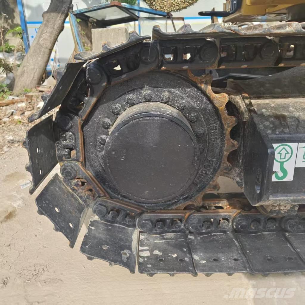 CAT 310 Escavatori cingolati
