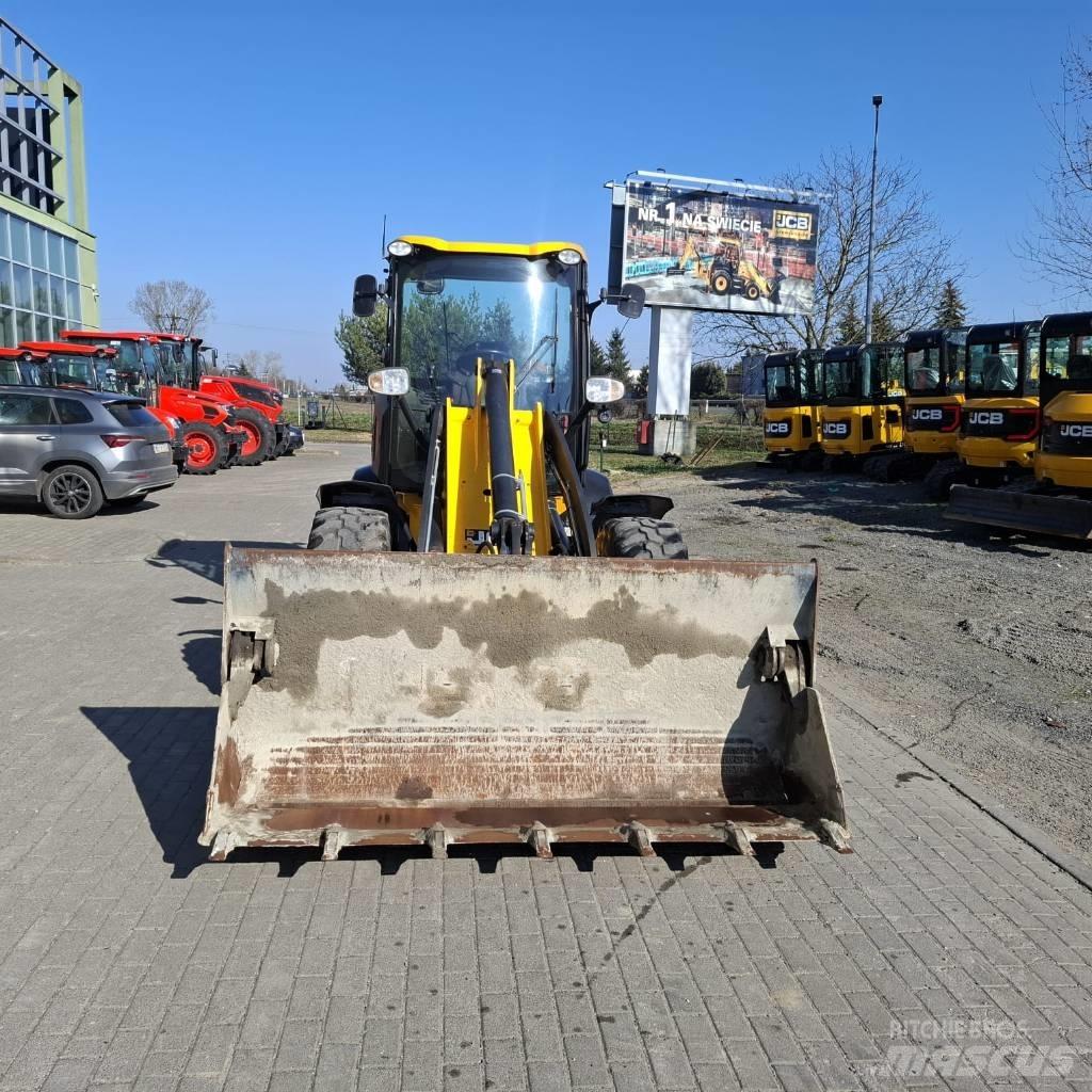 JCB 409 Pale gommate