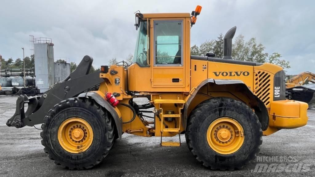 Volvo L 90 E Pale gommate