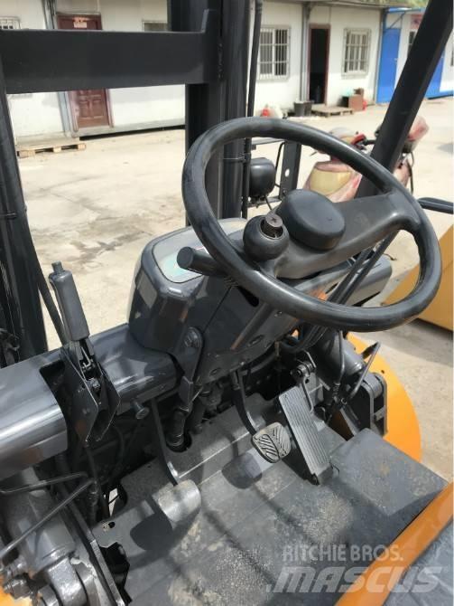 TCM FD 30 Carrelli elevatori diesel