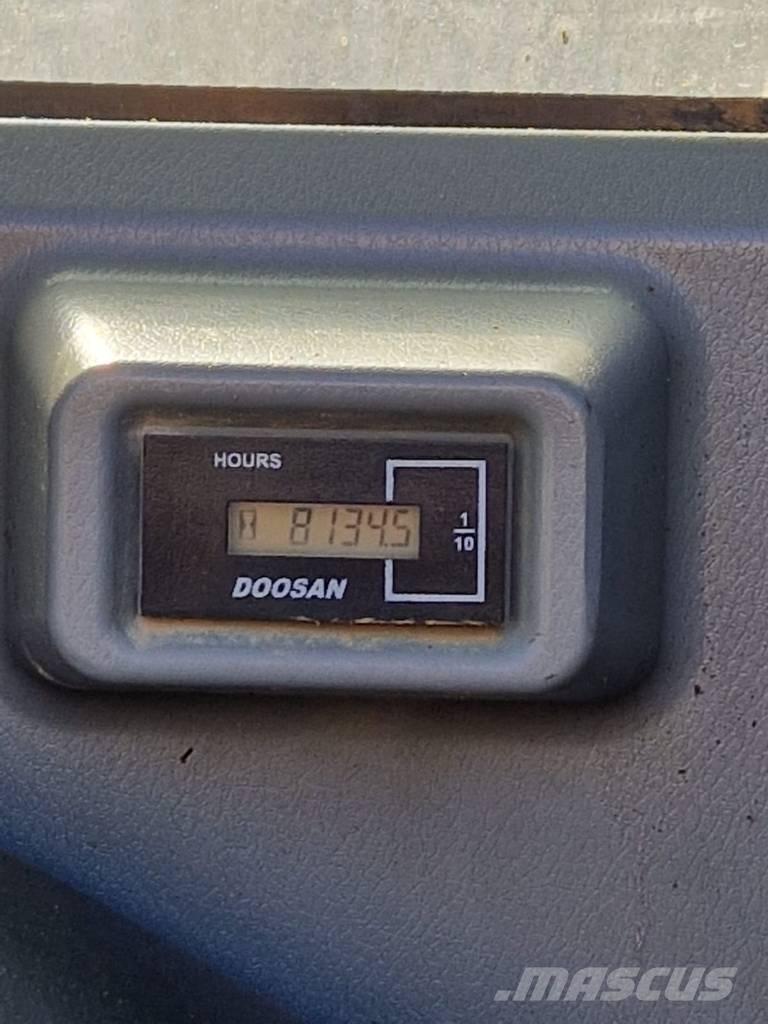 Doosan DX 140 LCR Escavatori cingolati