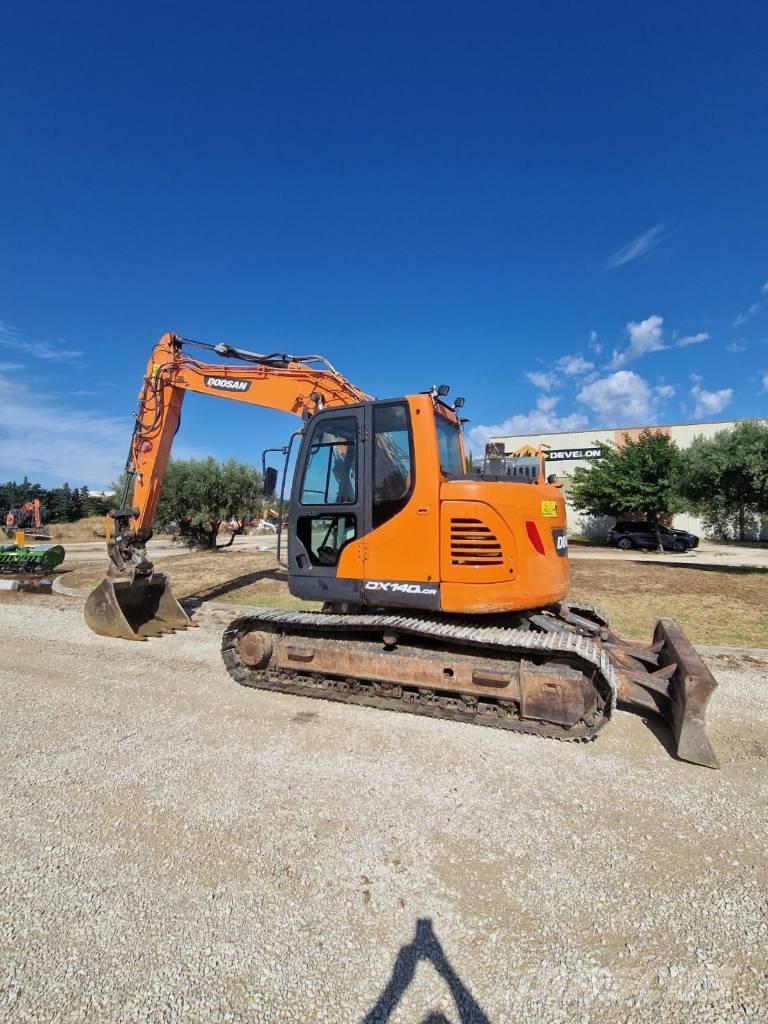 Doosan DX 140 LCR Escavatori cingolati