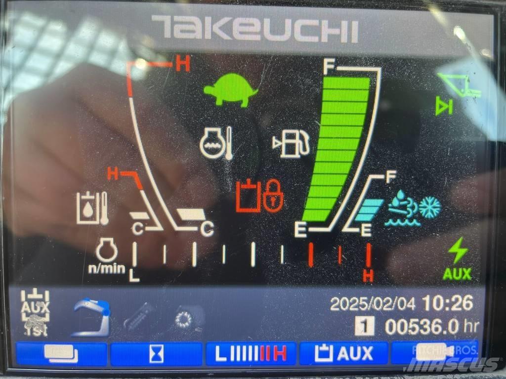 Takeuchi TL12 Mini Pale Gommate