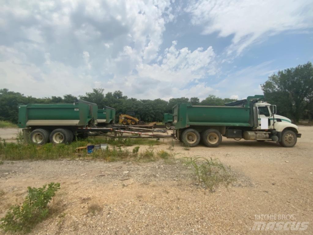 Mack Granite CV 713 Camion ribaltabili