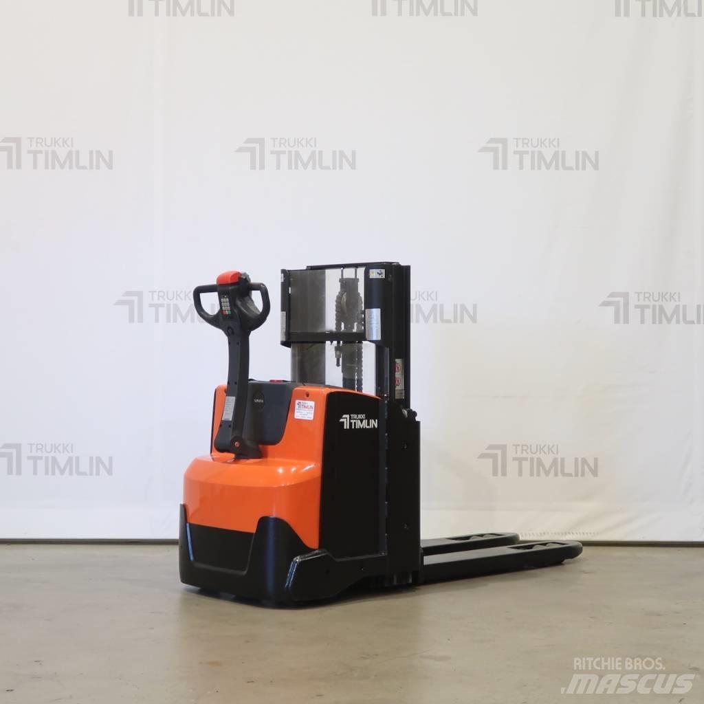 Toyota SWE200D Transpallet uomo a terra