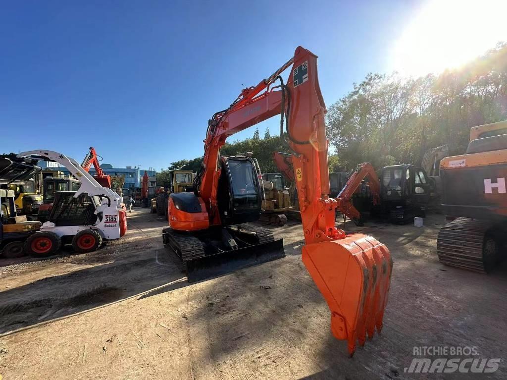 Hitachi ZX 75 Escavatori medi 7t - 12t