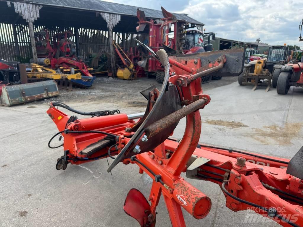 Kuhn VT 1180 M6H Aratri reversibili