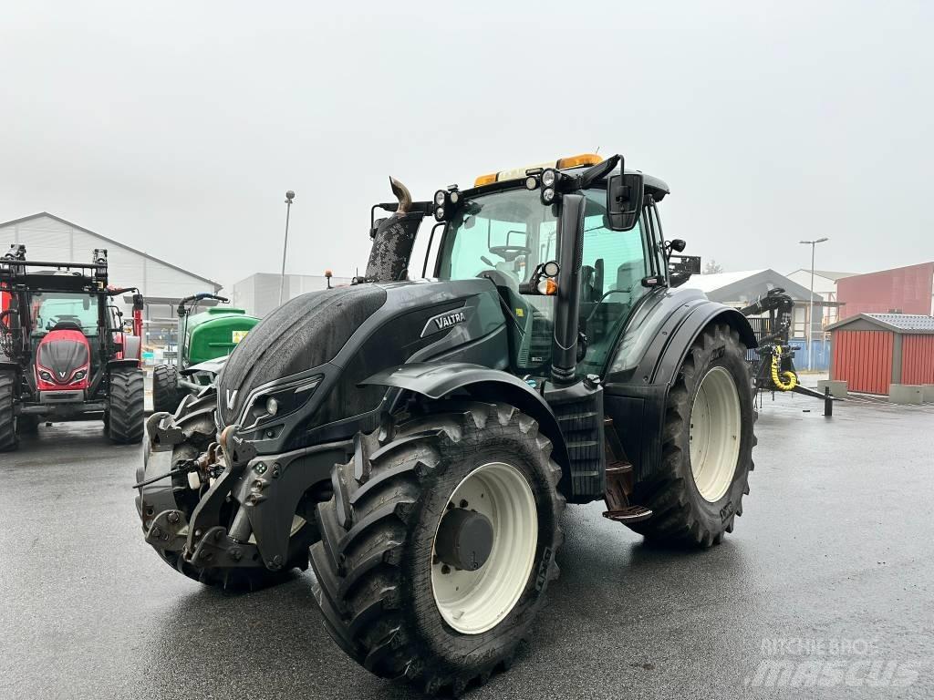 Valtra T 214 D Trattori