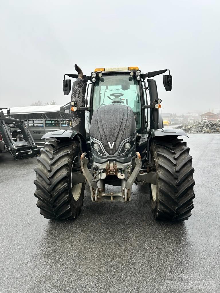 Valtra T 214 D Trattori