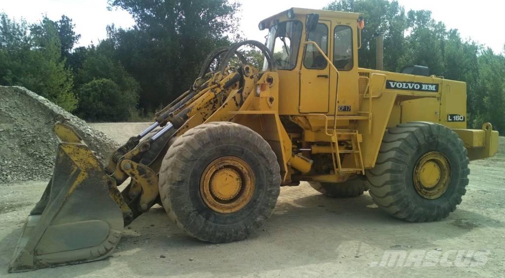 Volvo L 160 Pale gommate