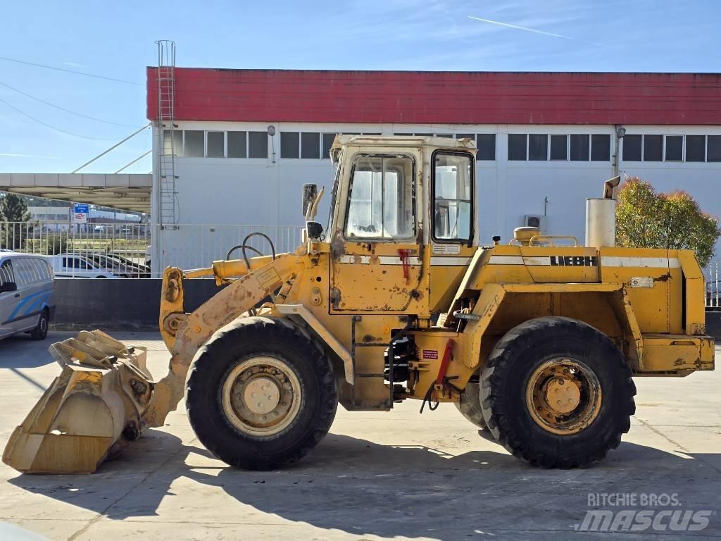 Liebherr L521 Pale gommate