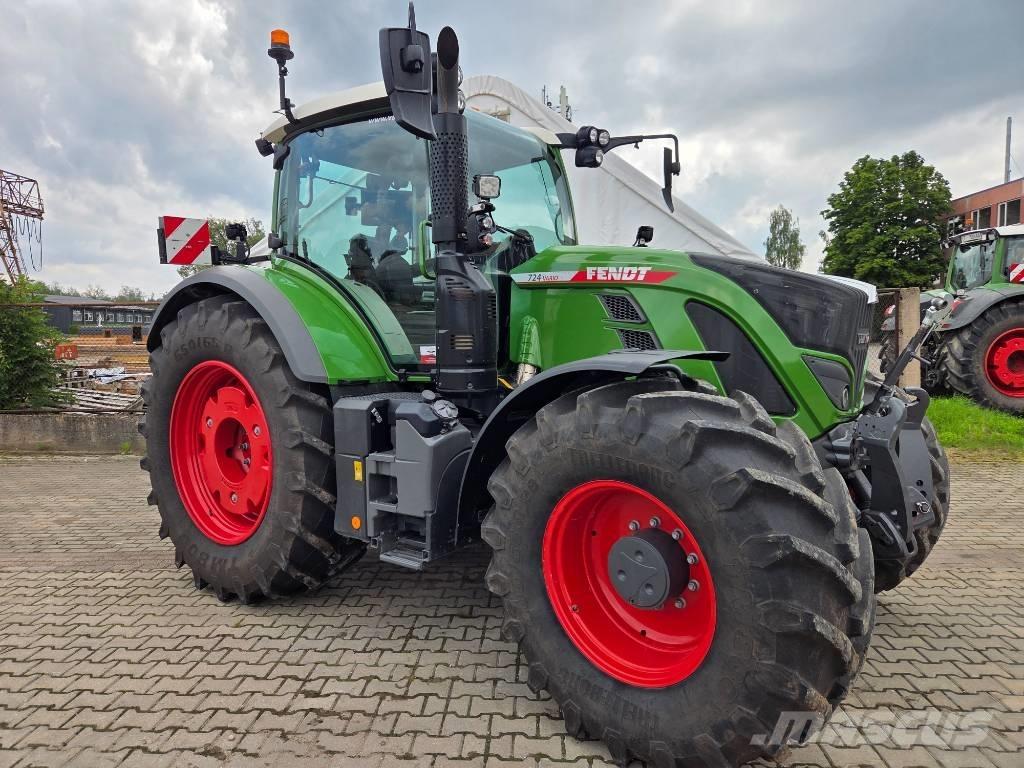 Fendt 724 Vario Trattori