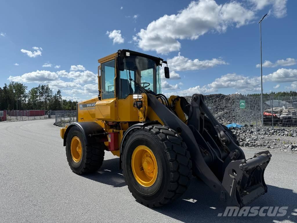 Volvo L 70 C Pale gommate