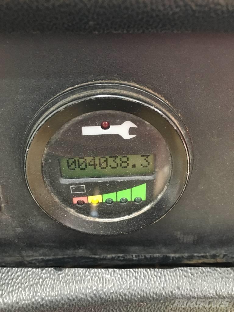 Hyster R30XMF2 Commissionatore alto livello