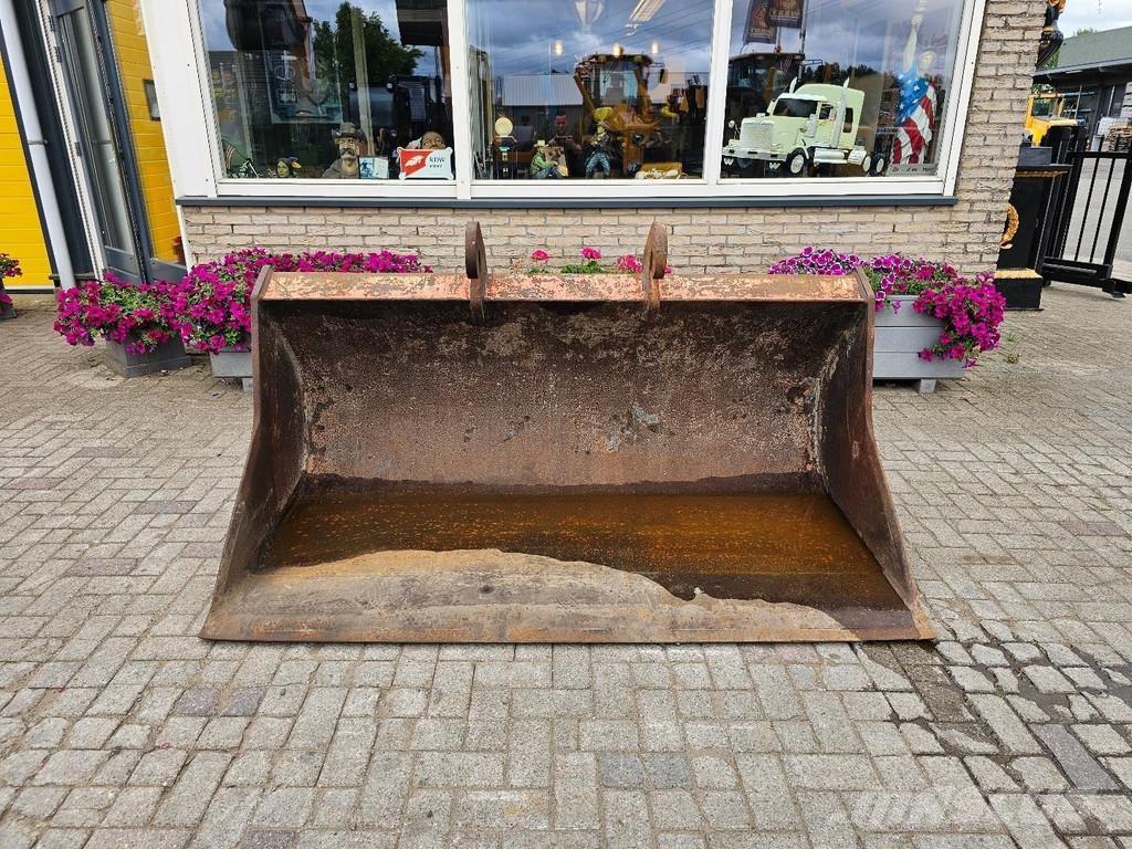  Onbekend Slotenbak Benne