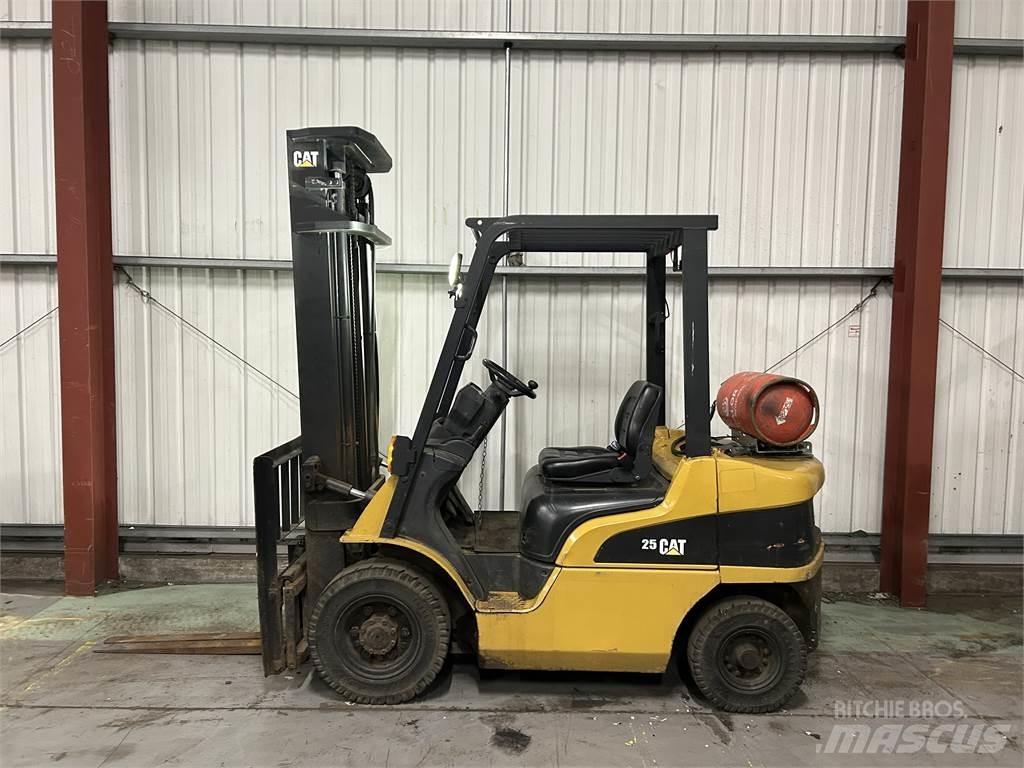 CAT GP25NT Carrelli elevatori GPL