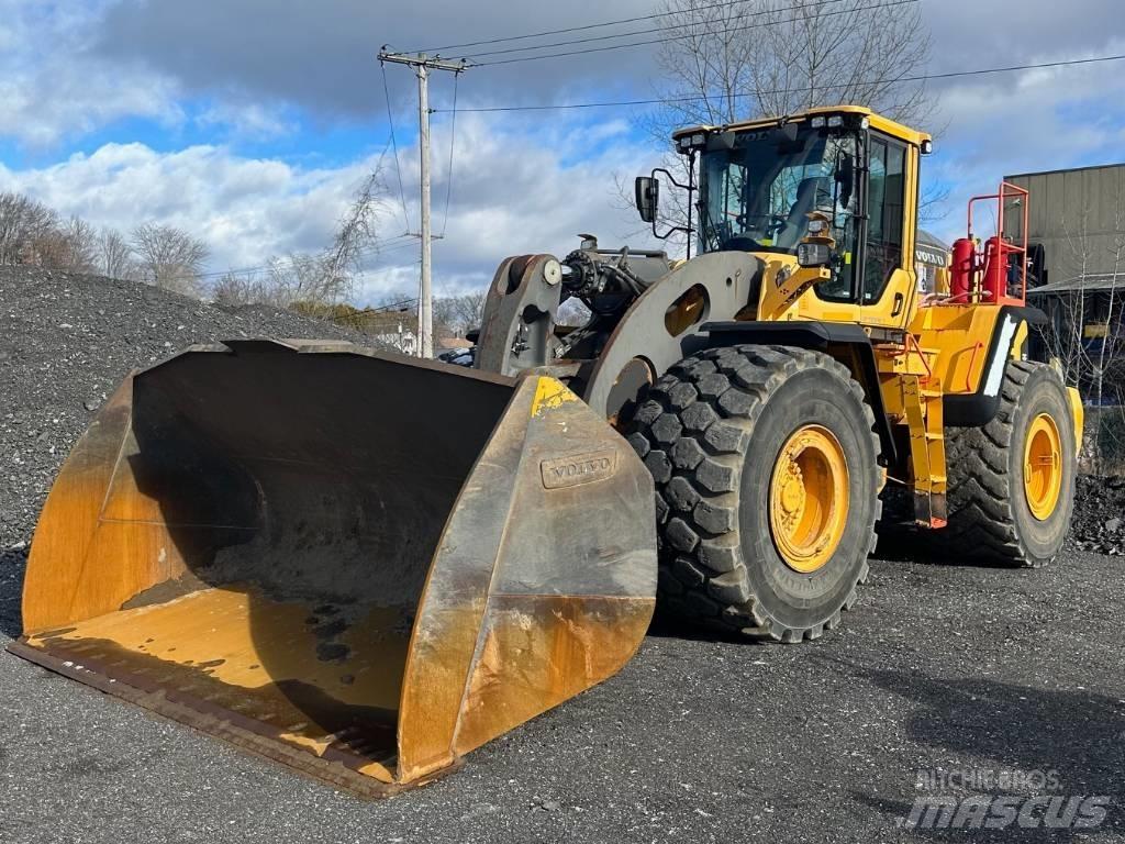 Volvo L 260 H Pale gommate