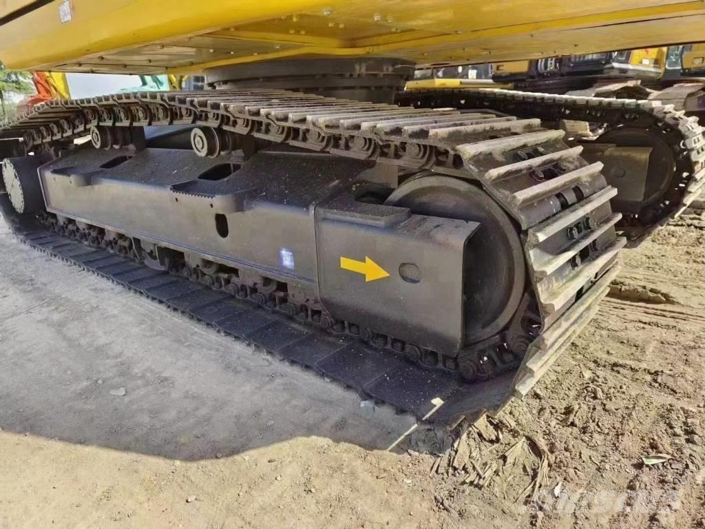 Komatsu PC 200-8 Escavatori cingolati