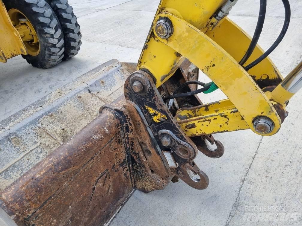 Komatsu PW 118 MR-8 Escavatori gommati