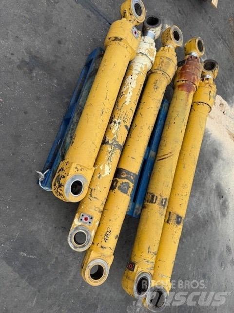 CAT 325 D Componenti idrauliche