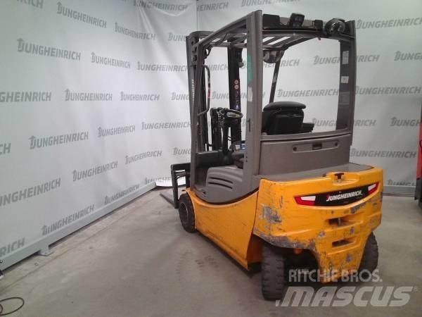 Jungheinrich EFG 320 Carrelli elevatori elettrici