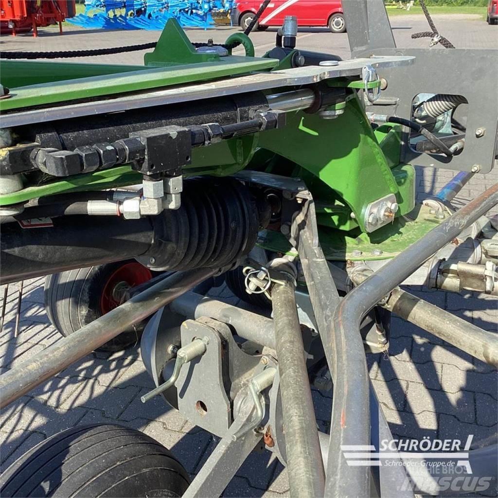 Fendt FORMER 1502 Falciandanatrici